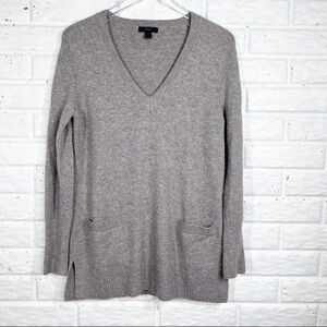 J.CREW Merino Wool | Alpaca blend v-neck sweater with pockets